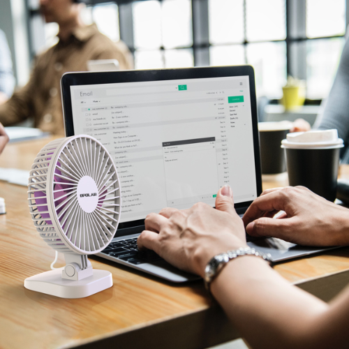 USB Fan with Quiet Operation and Adjustable Tilt – Perfect for Desk, Office, and Bedroom Use