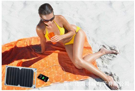 Portable 10W Solar Charger with USB Output for Mobile Devices